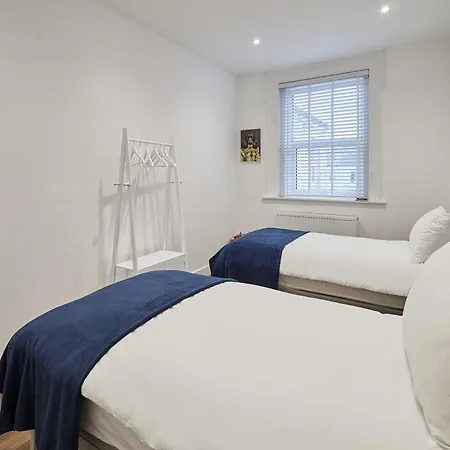 Host & - The Coach House سولتبرن باي ذا سي