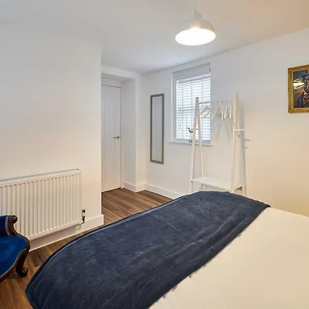 Host & - The Coach House Appartement *