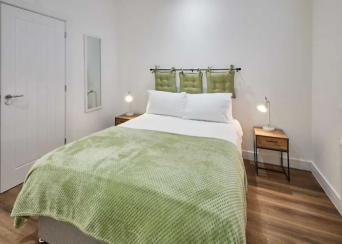 Apartment Host & - The Coach House