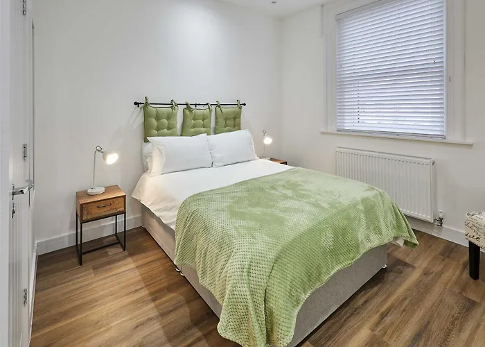 Host & - The Coach House Apartment Saltburn-by-the-Sea