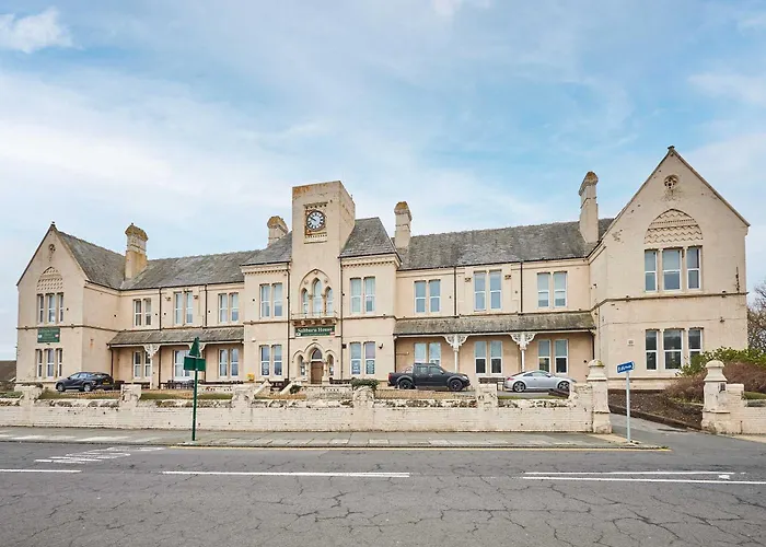 Host & - The Coach House *