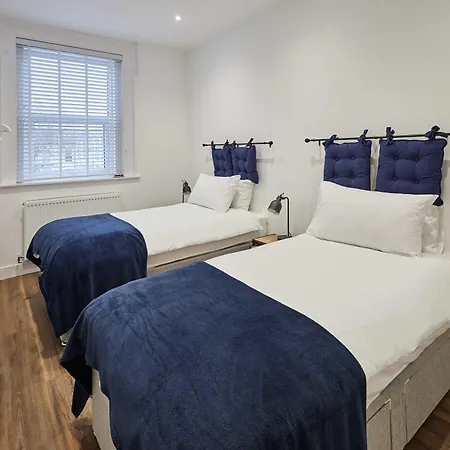 Host & - The Coach House *